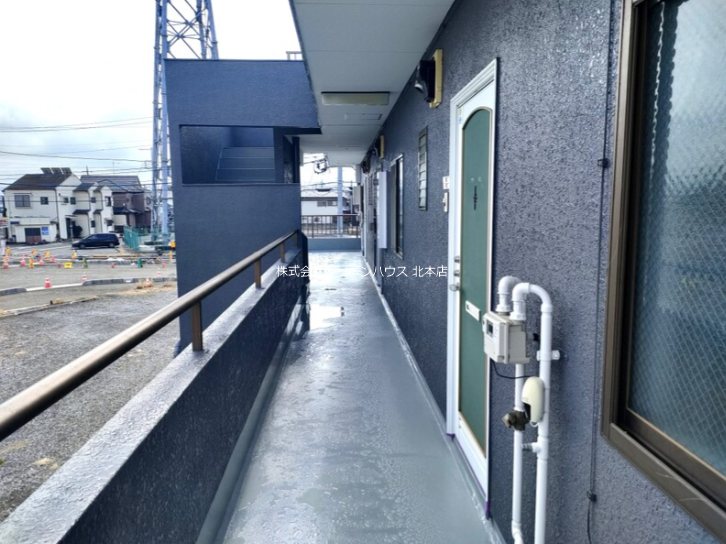 玄関　レーベンハウス北本店へ　048-590-5757