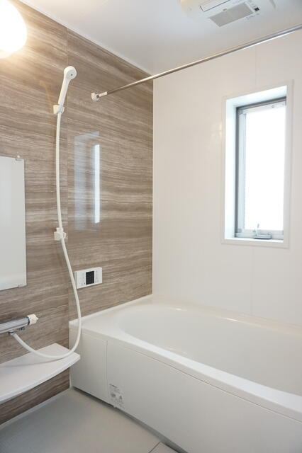 バス・シャワールーム　追い炊き機能付きです