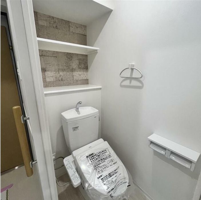 トイレ　家具家電付きのお部屋です