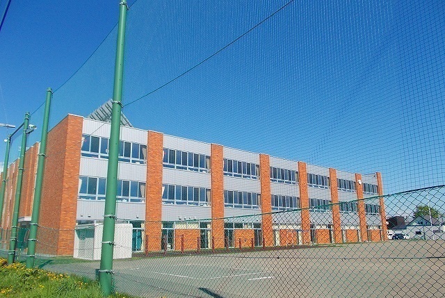 小学校　岩見沢市立岩見沢小学校（小学校）まで1770m