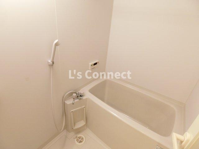 バス・シャワールーム　追焚き、浴室乾燥付きのお風呂。