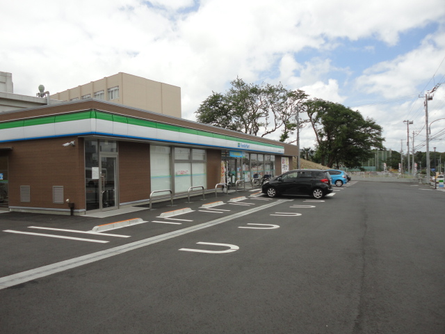 コンビニ　ファミリーマート茨城大学工学部店（コンビニ）まで295m