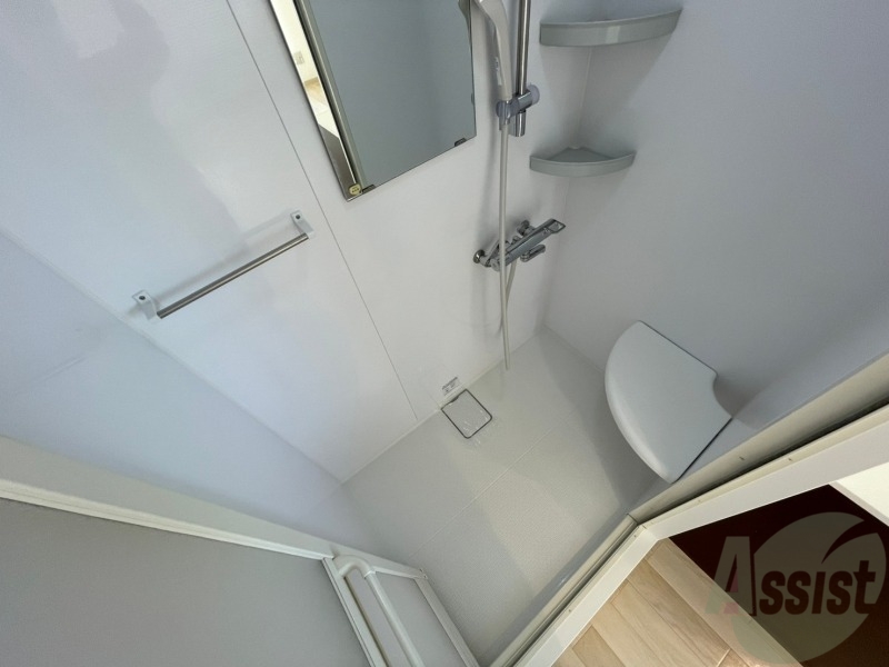 バス・シャワールーム　シャワールームです。広すぎず狭すぎず丁度いいですね。