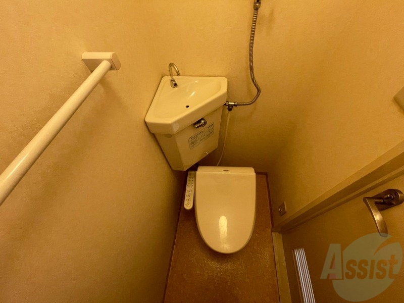 トイレ　トイレです。ウォシュレット付を探している方、おすすめです。