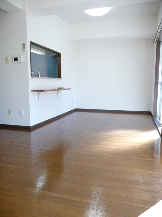 ビラ玉川学園台の居間写真