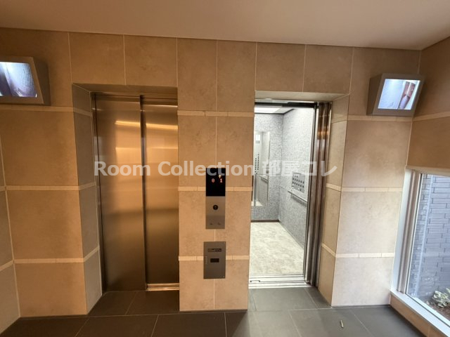 エントランス　※同物件他部屋写真 反転、色違いの場合有 現況優先