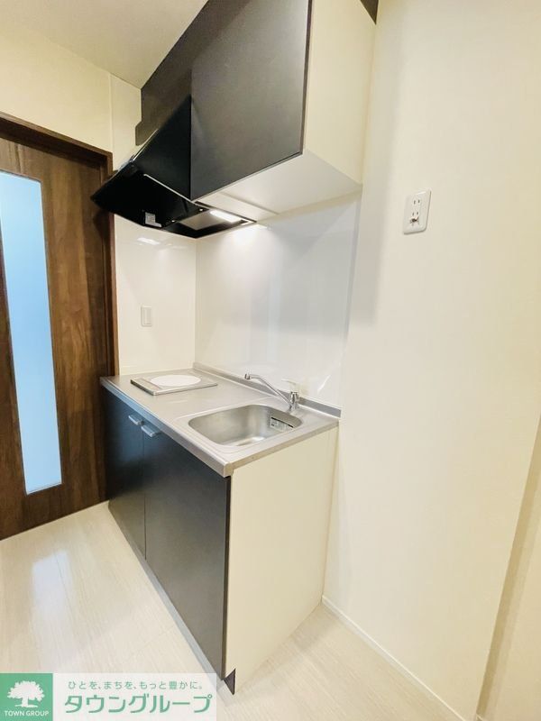 キッチン　同物件別部屋写真