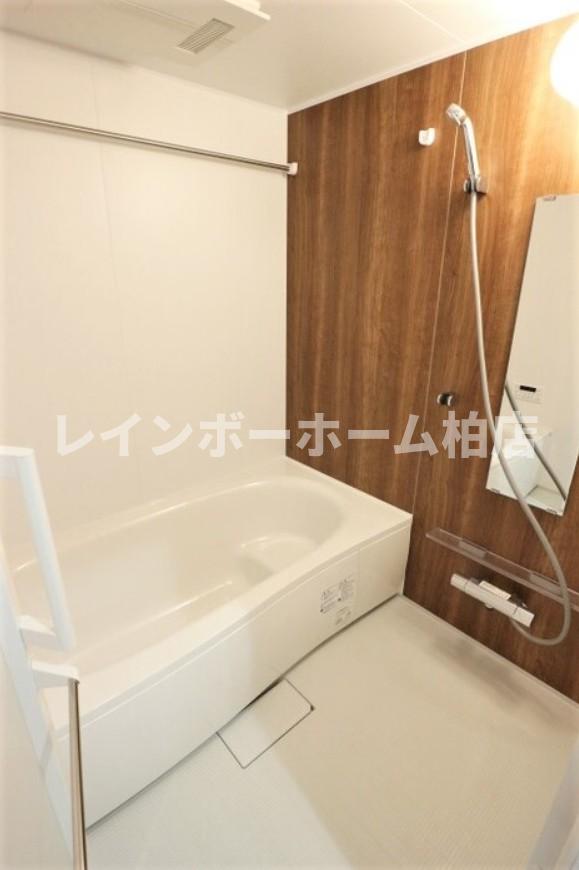 バス・シャワールーム　きれいなお風呂です