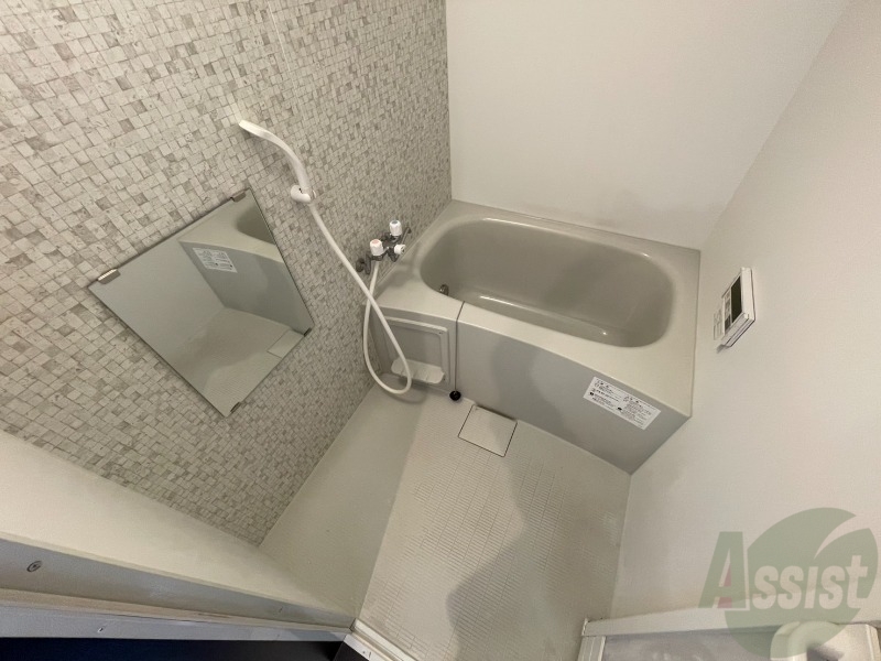 バス・シャワールーム　お風呂になります。一日の疲れを癒してくださいね。