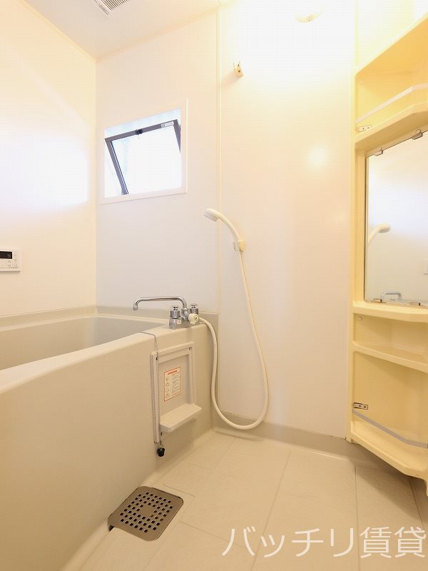 バス・シャワールーム　別号室の画像。現況を優先します。