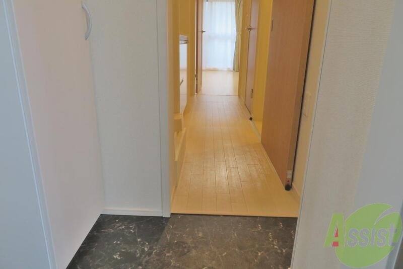 玄関　シューズＢＯＸも最初から設置されてるので、玄関回りもスッキリ