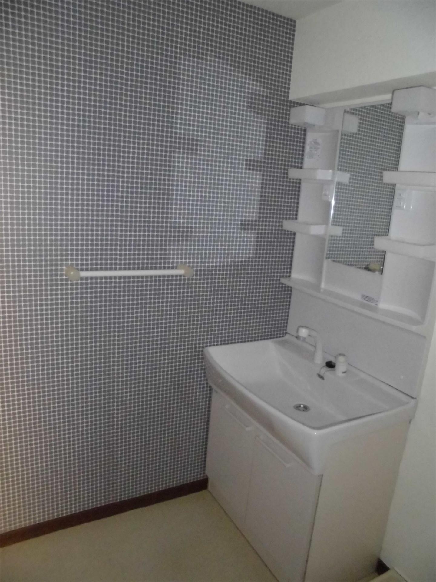 洗面設備　身支度に重宝するシャンプードレッサー新設しました♪