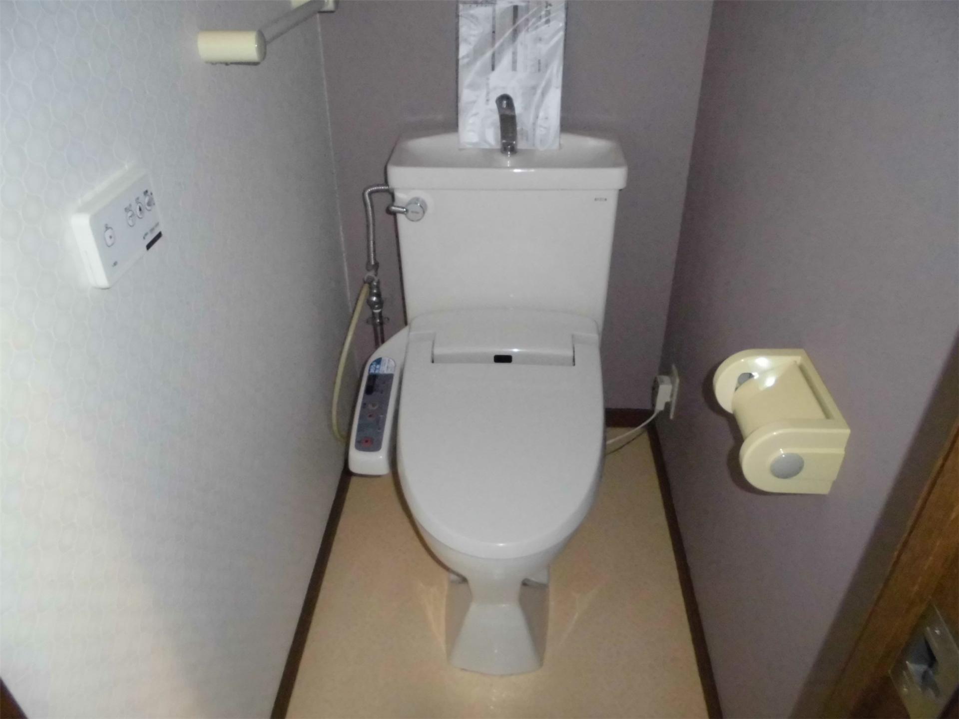 その他部屋・スペース　あると便利なウォシュレット付きです♪