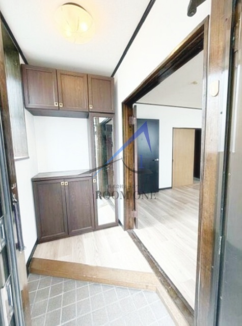 玄関　玄関です。