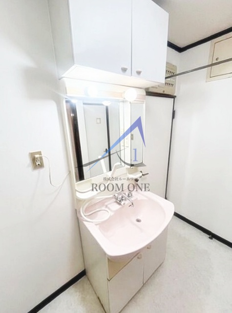 洗面設備　洗面台です。