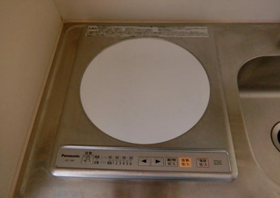 キッチン　IHクッキングヒーター付きです。