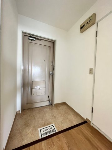 玄関　別号室の写真です。ご参考までに