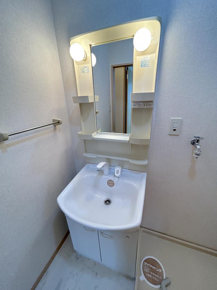 洗面設備　洗髪洗面化粧台