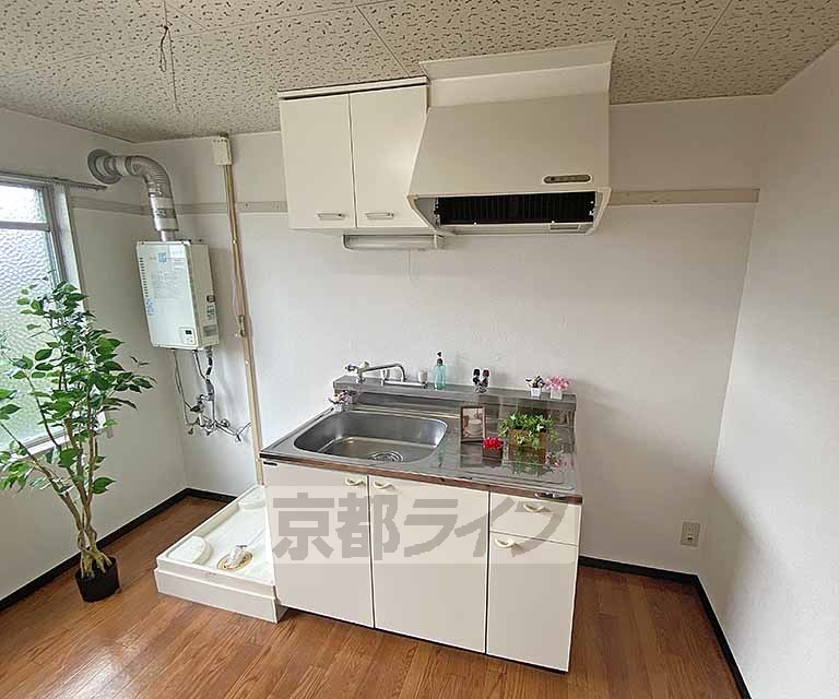 キッチン　ステンレス仕様のキッチンです。