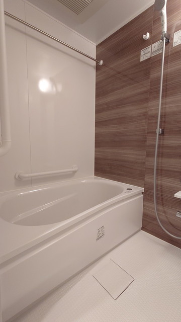 バス・シャワールーム　※写真は同タイプ住戸です。