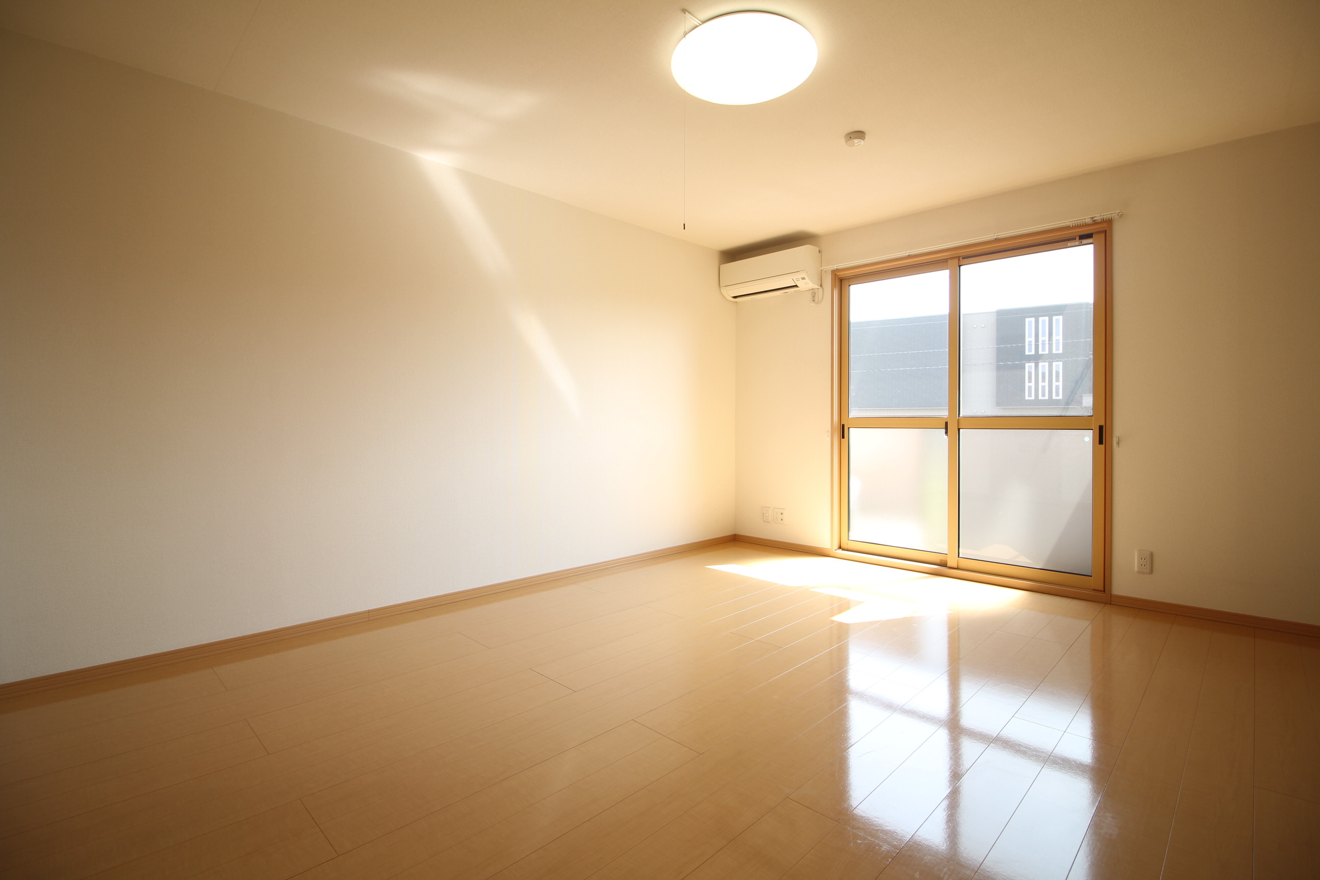 その他　10帖居室の別角度♪