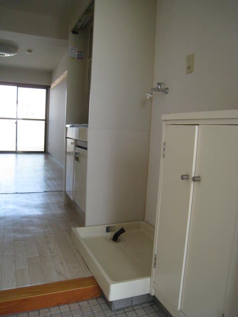 玄関　※別室参照