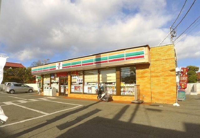 コンビニ　セブンイレブン桐生相生店（コンビニ）まで350m