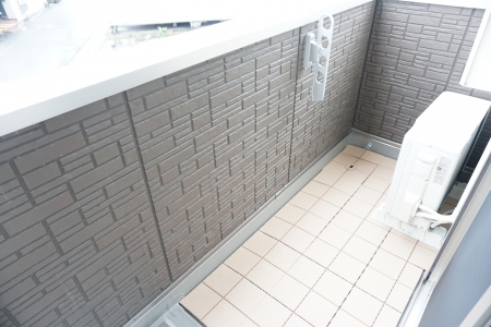 バルコニー　外からの目が気にならないバルコニーで洗濯物が干せます