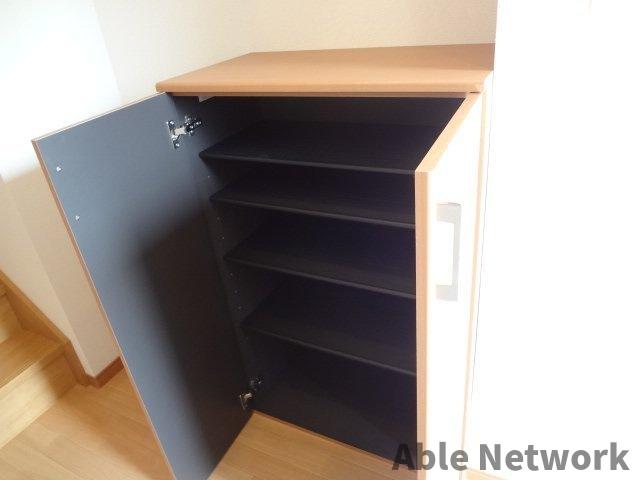 玄関　シューズボックス付き