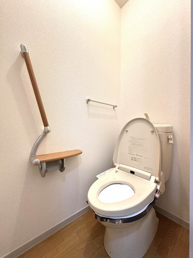 トイレ　トイレ