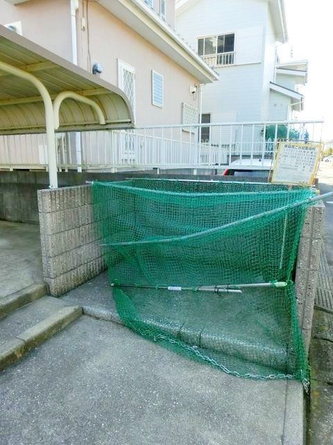 その他　ゴミ捨て場があるので便利ですね