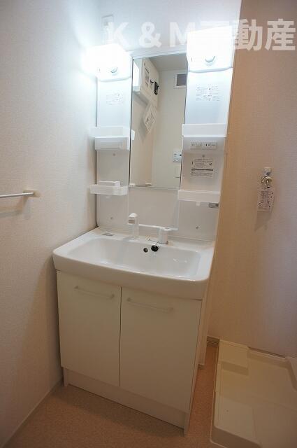 洗面設備　広い洗面スペース