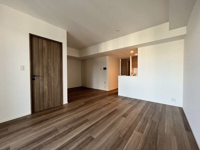 居室・リビング　※別部屋の参考写真です。