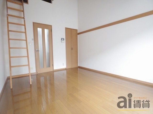 居室・リビング　※別号室写真です。