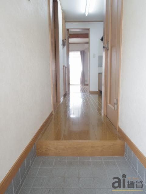 玄関　※別号室写真です。