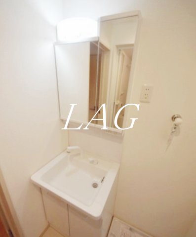 洗面設備　独立洗面台です。