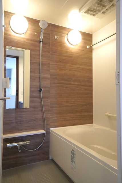 バス・シャワールーム　※写真は同タイプ住戸です。