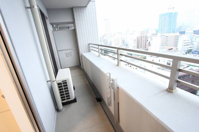 バルコニー　バルコニーも広々