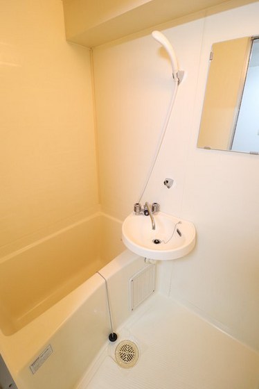 バス・シャワールーム　※別室の写真です