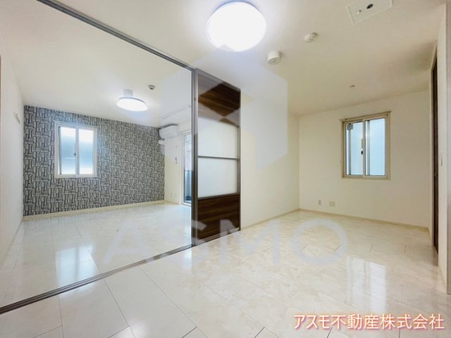 居室・リビング　同マンション別部屋　参考写真