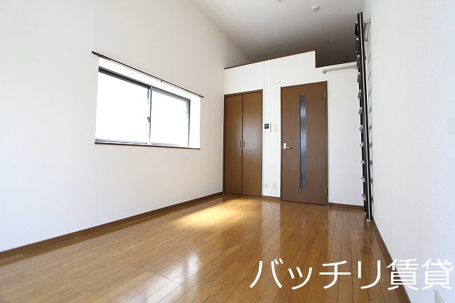 居室・リビング　※別号室イメージの為、現状を優先致します