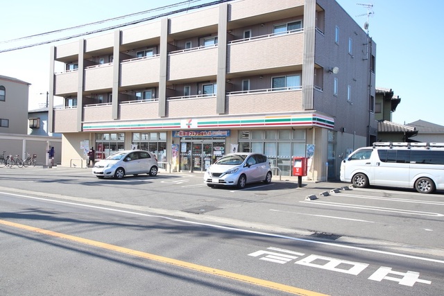 コンビニ　セブン－イレブン　流山東深井店（コンビニ）まで290m