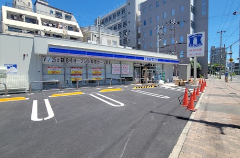 コンビニ　ローソン神戸下山手通七丁目店（コンビニ）まで213m