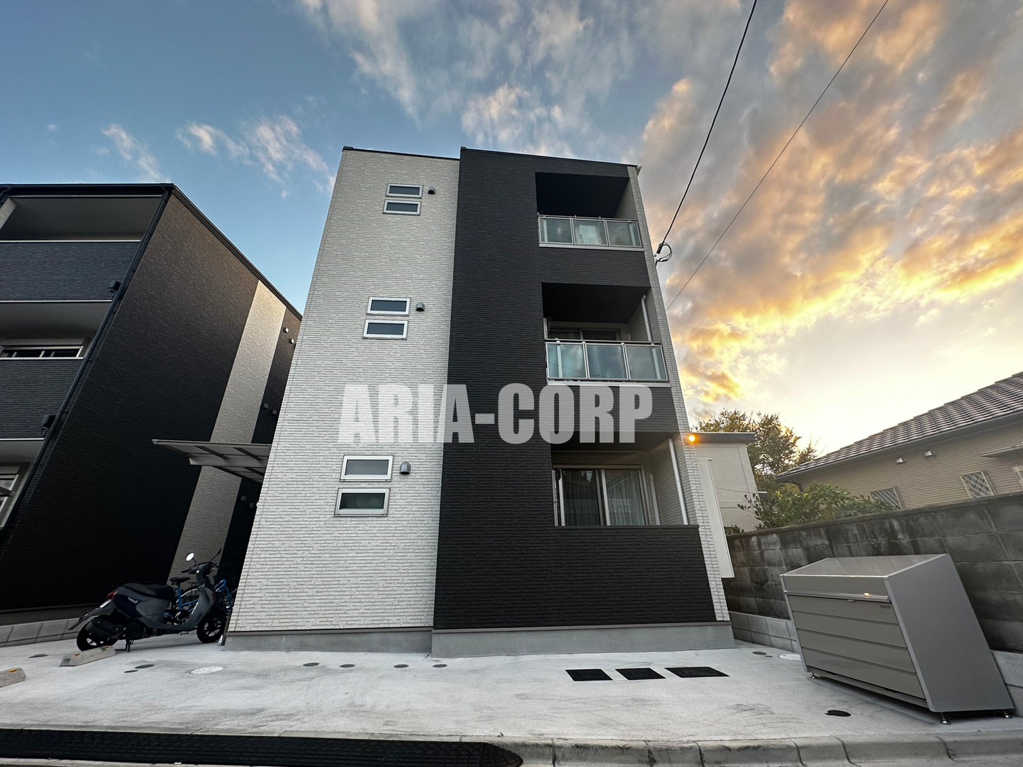 建物外観　2022年完成、大手ハウスメーカー施工デザイナーズアパート！