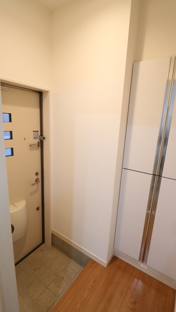 玄関　※別部屋写真使用中