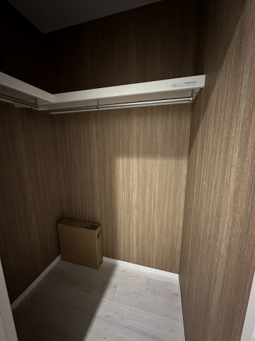 収納　ウォークインクローゼット