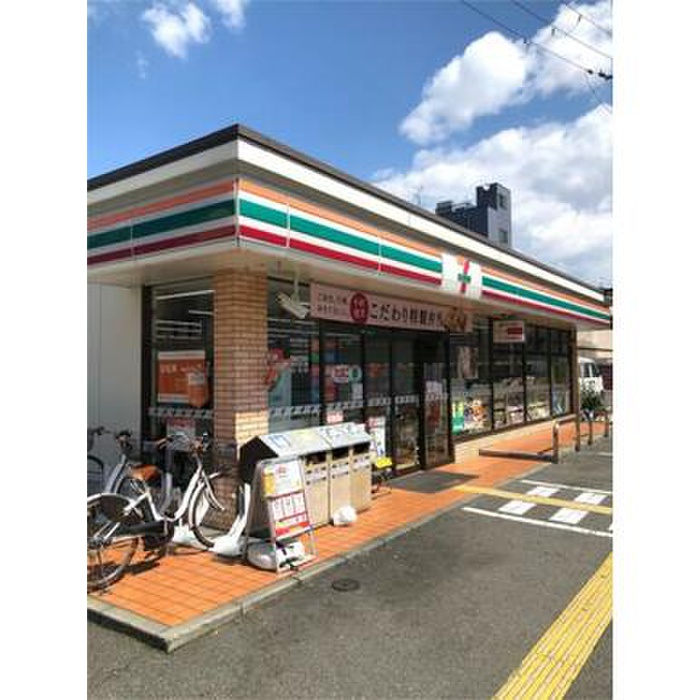 コンビニ　セブンイレブン大阪都島本通1丁目店（コンビニ）まで210m