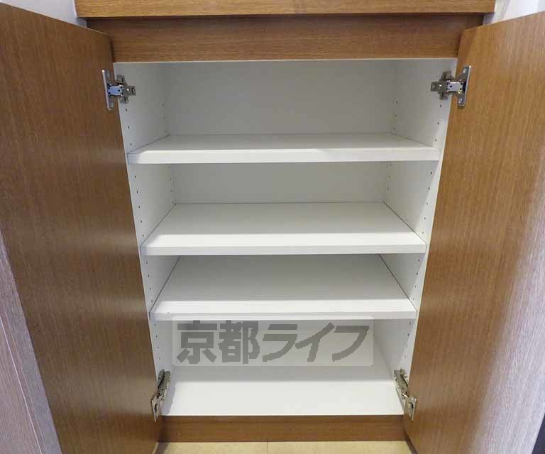 収納　シューズボックスです。