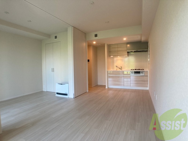 居室・リビング　広くてキレイなお部屋が広がっていて、充実した生活が送れそう。