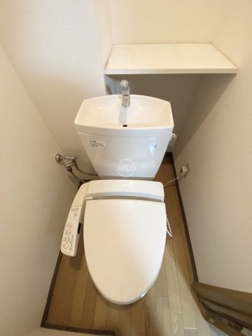 トイレ　ステイタス難波　トイレ